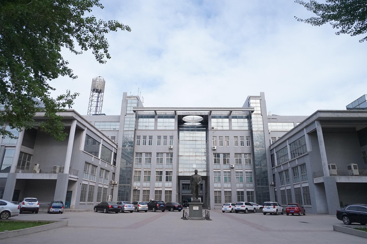 中国石油大学女生就业怎么样-中国石油大学就业方向及待遇